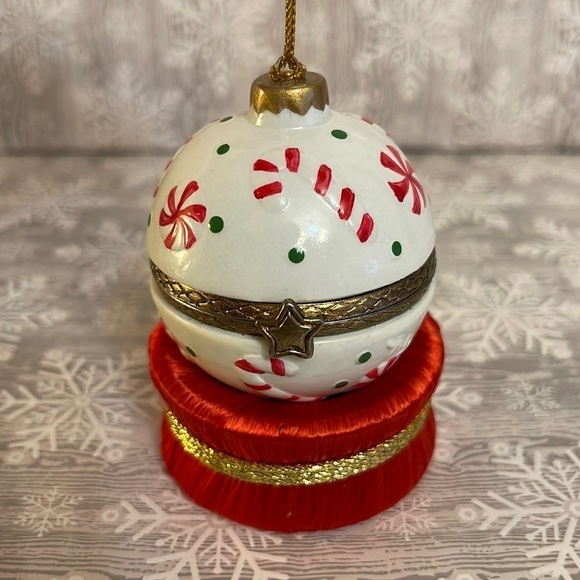 Porcelain Surprise Christmas Ornament Trinket Box Treats Treasures Candy Canes - Picture 1 of 7